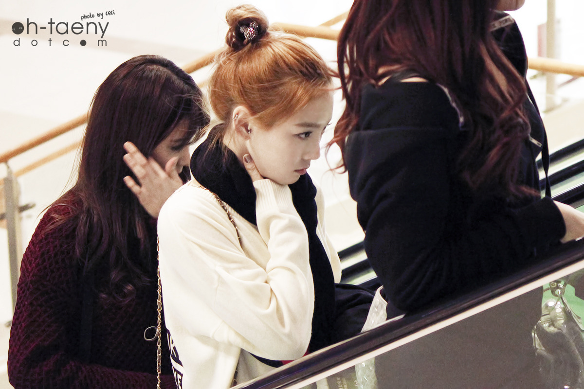 صور TaeTiSeo في المطار Gimpo عائدات لليابان  032D404B5132EA66054B32