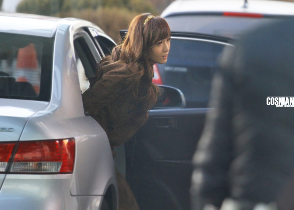 [OTHER][20-01-2012]Jessica tại trường quay của bộ phim "Wild Romance" - Page 21 111B7B4D4F41FEBC308839