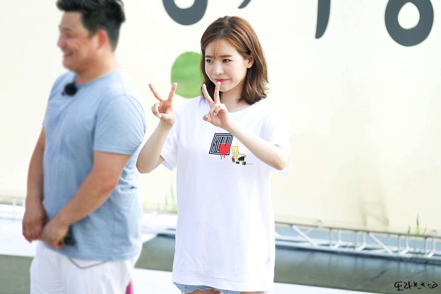 [PIC][16-05-2016]Sunny ghi hình cho chương trình "재래시장 살리자" của kênh JTBC tại Busan vào hôm nay - Page 13 221C93415950EEDB079CC9