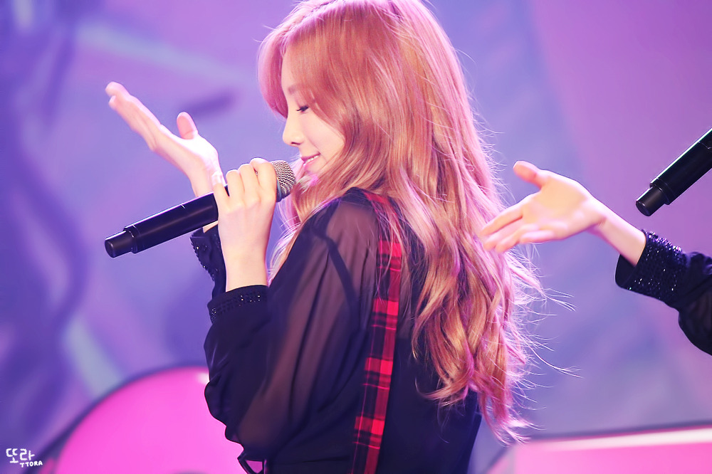 [PIC][11-11-2014]TaeTiSeo biểu diễn tại "Passion Concert 2014" ở Seoul Jamsil Gymnasium vào tối nay - Page 2 223A1D42546476FA29084E