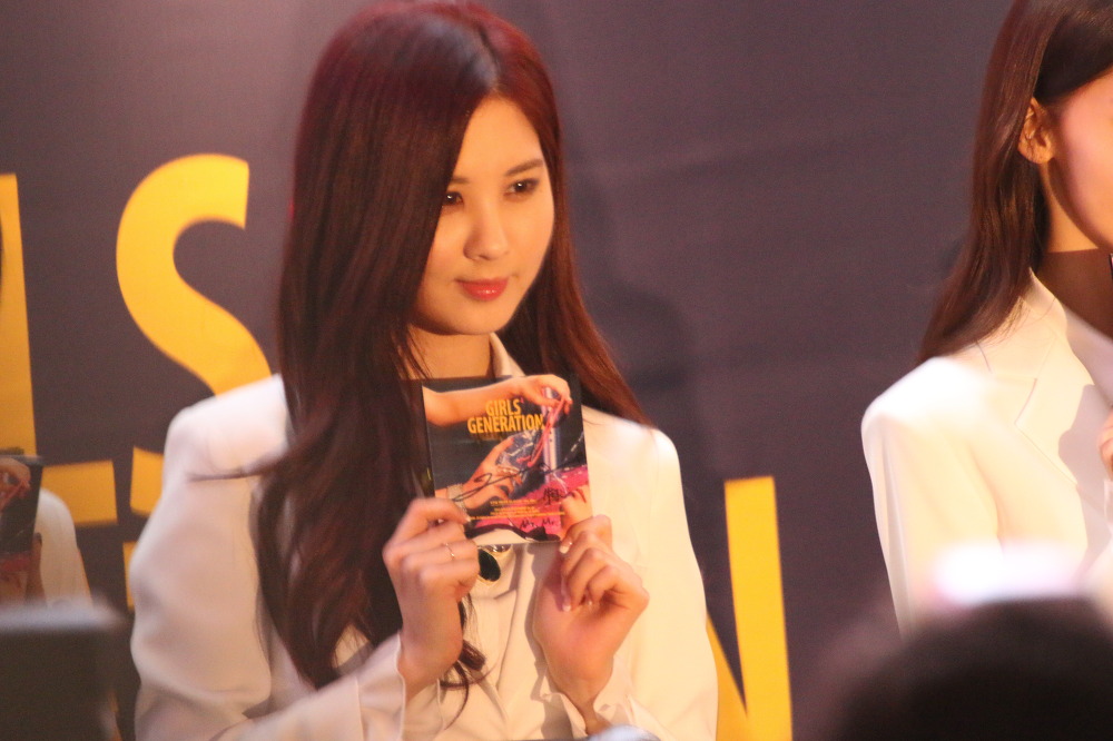 [PIC][14-03-2014]SNSD xuất hiện tại buổi fansign cho "Mr.Mr." vào tối nay  - Page 4 2305EE4F53247009065C73