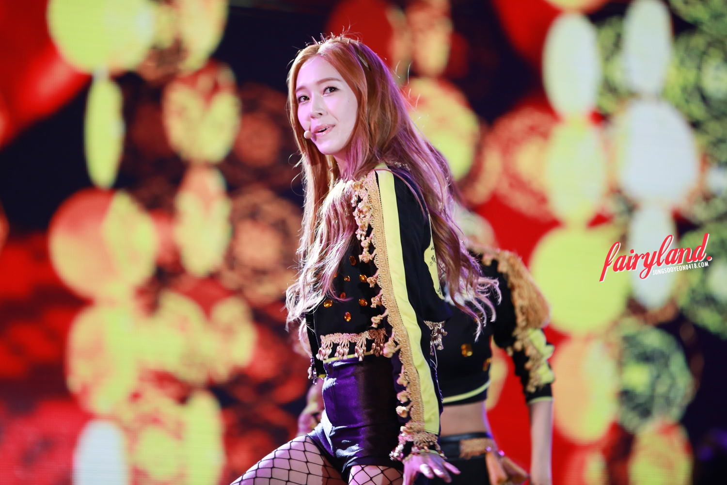 [PIC][29-03-2013]SNSD khởi hành đi Thái Lan để biểu diễn tại "Super Joint Concert" vào chiều nay - Page 16 24154144524EE50E057207