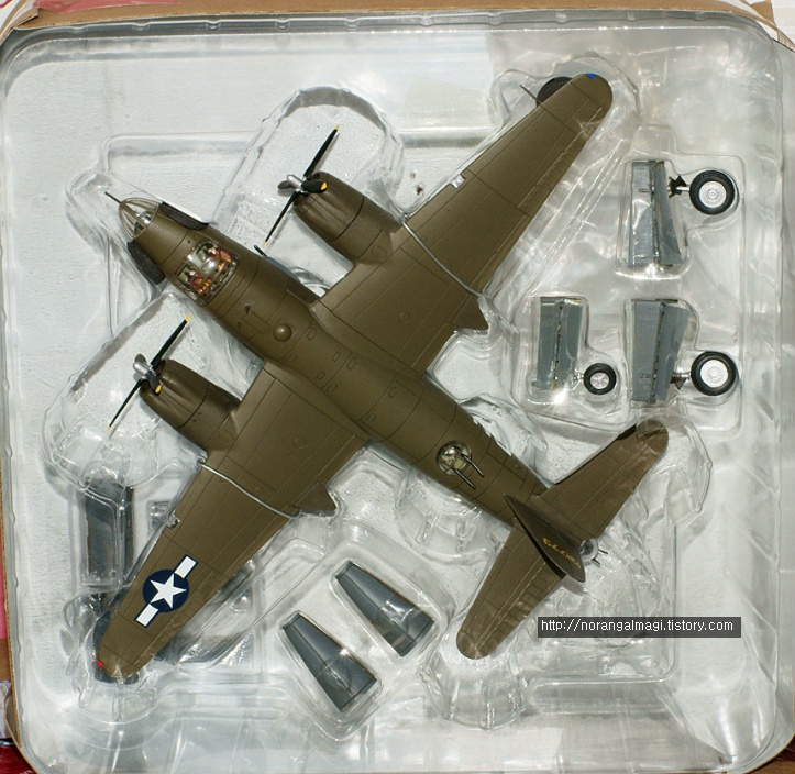 UNIMAX Forces Of Valor B-26B Marauder 'Flak Bait' - DA.C