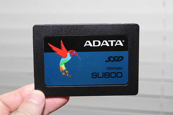 ADATA, SU800, 256GB, 3D NAND, SSD 성능, 벤치마크,IT,IT 제품리뷰,3D NAND를 사용한 꽤 안정적이고 좋은 제품을 소개 합니다. 성능도 우수했는데요. ADATA SU800 256GB 3D NAND SSD 성능 벤치마크를 통해서 보여드리려고 합니다. 쓰기 성능도 꽤 좋았는데요. 지속력도 괜찮았습니다. 기술이 날로 진보하는 느낌이 드네요. 마이그레이션 툴도 제공 합니다. ADATA SU800는 128GB 부터 256GB 512GB 1TB 까지 나와있는데요. S-ATA3에서의 높은 성능 긴 수명이 특징 입니다.