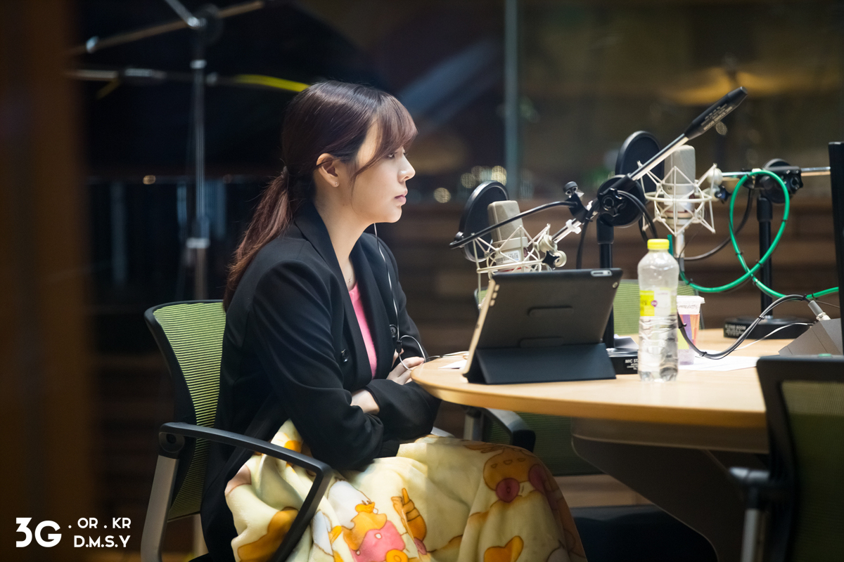 [OTHER][06-02-2015]Hình ảnh mới nhất từ DJ Sunny tại Radio MBC FM4U - "FM Date" - Page 8 220F2A345539E2E7356301