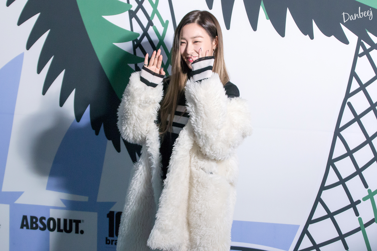 [PIC][17-10-2015]Tiffany tham dự "Hera Seoul Fashion Week 2016SS 'Lucky Chouette'" vào tối nay 257F0D4356226BB4015B66